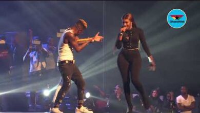 Shatta Wale kisses Wendy Shay's butt on stage (Reign Concert)