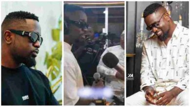 Sarkodie Awarded Customized Microphone 4 Being De Best Rapper In Africa - Video