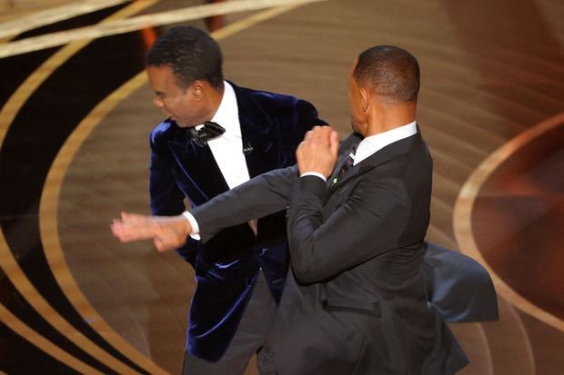 Will Smith SLAPS Chris Rock at Oscars 2022 - Video - Ghanaclasic