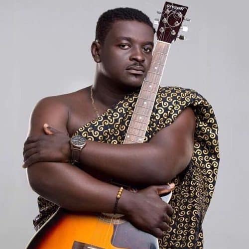 Kumi Guitar (Nana Yaw Kumi) – Break Into Two (Ft. Guru) (1 Litre Remix)