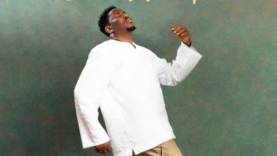 Victor Thompson – This Year (French Version) 4 Victor Thompson – This Year (French Version)